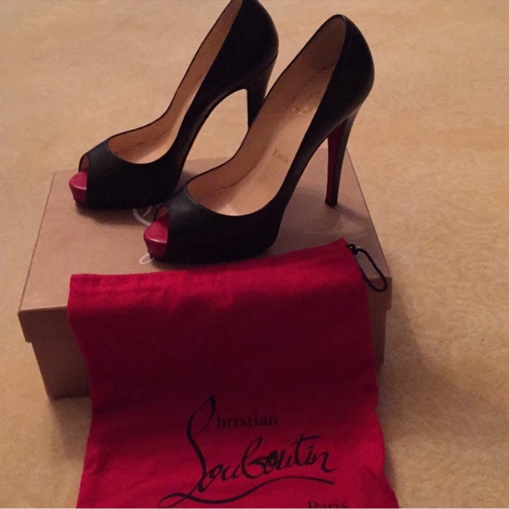 Beautiful Sexy Christian Louboutin very prive heels!